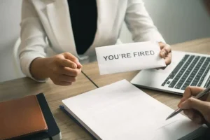 الفصل التعسفي: ما هي التعويضات المستحقة للأجير